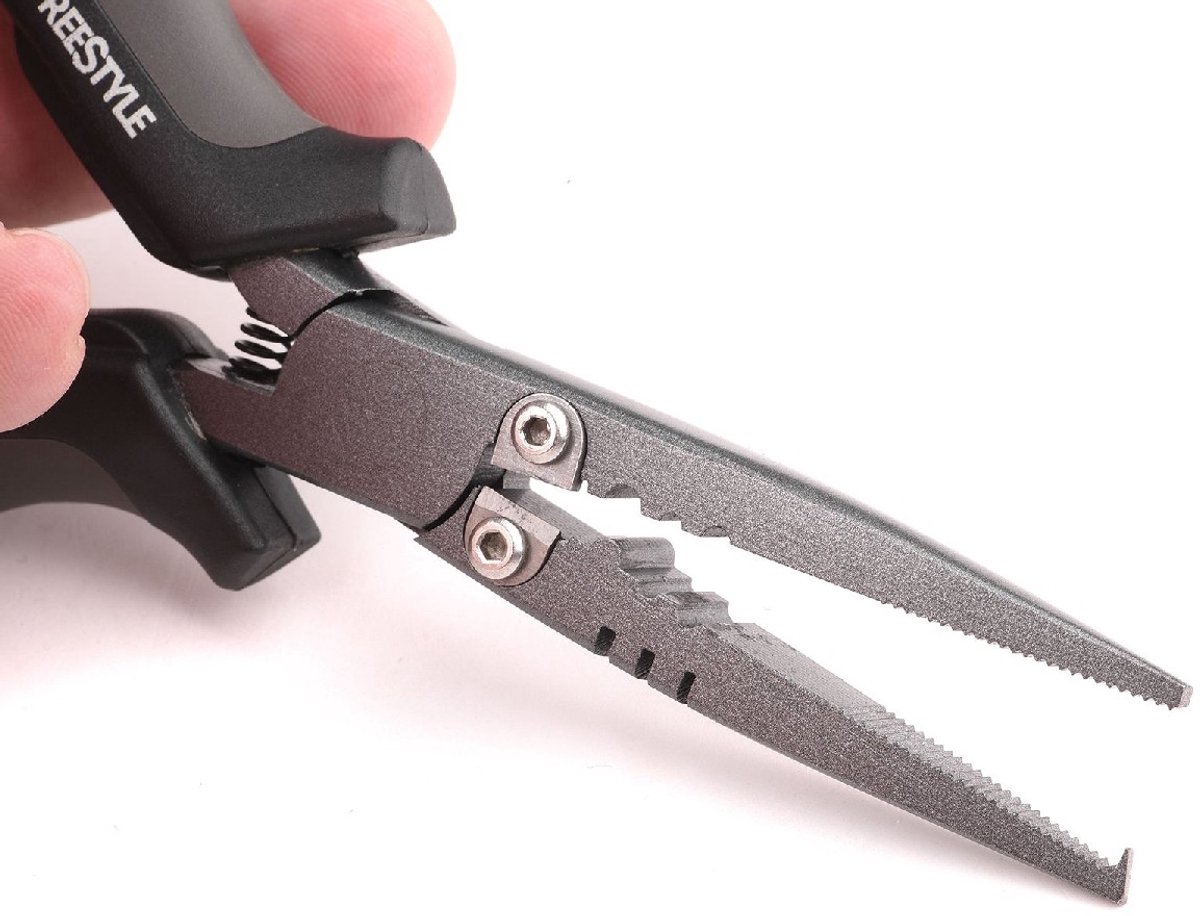 Spro freestyle plier 18