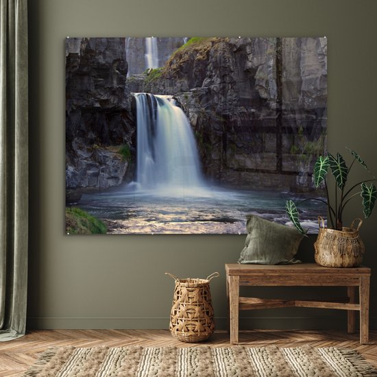 MuchoWow® Glasschilderij 160x120 cm - Schilderij acrylglas - Waterval - Water - Rotsen - Foto op glas - Schilderijen