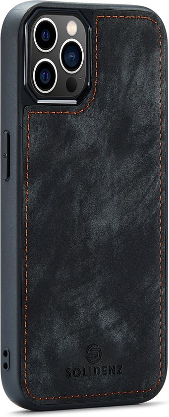 Zwart telefoonhoesje met stiksels en uitsparing voor camera.