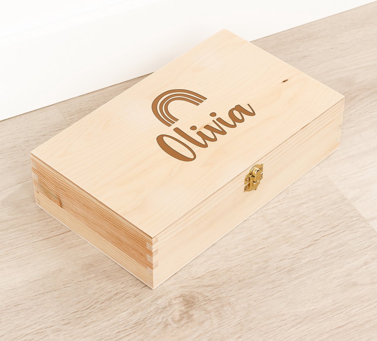 Houten kistje 'Olivia' Regenboog - Tekenkist - Herinneringsdoos - Kraamcadeau - Knutseldoos - Memorybox - Baby - Geboorte