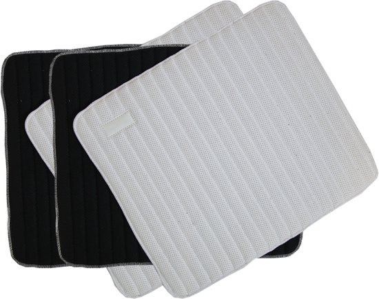 Twee doorgestikte onderbandages, één wit en één zwart, diagonaal geplaatst.