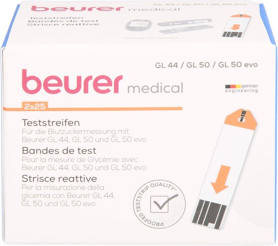 Doos met 2x25 teststrips voor bloedglucosemeting met Beurer GL 44/50/50 evo. Drie teststrips zichtbaar.