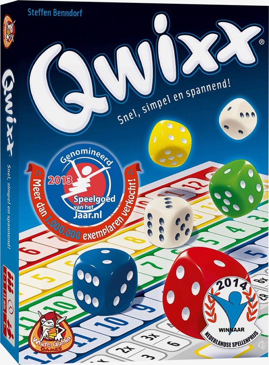 De doos van het Qwixx spel met gekleurde dobbelstenen: rood, geel, groen, blauw en wit.