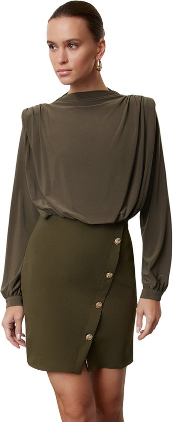 Trendyol Khaki Effen Gewatteerde Mini Geweven Jurk Twoaw24El00483