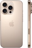 Gouden iPhone, achterkant met Apple logo en drievoudige camera, zijaanzicht met knoppen.