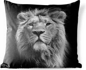 Buitenkussens - Tuin - Zwart-wit portret van een leeuw - 60x60 cm