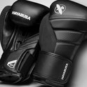 Paar zwarte HAYABUSA bokshandschoenen, met HAYABUSA- en 'Tokushu 12oz'-logo's.