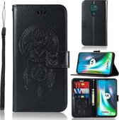 Voor Motorola Moto G9 Spelen Windgong Uil Embossing Patroon Horizontale Flip Leren Case met Houder & Kaartsleuven & Portemonnee (Zwart)