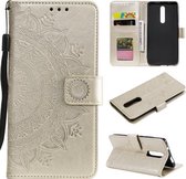 Voor Xiaomi Redmi 8 / 8A Totem Bloem Reliëf Horizontale Flip TPU + PU Lederen Case met Houder & Kaartsleuven & Portemonnee (Goud)