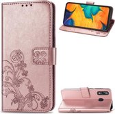 Voor Samsung Galaxy A20 / A30 vierbladige sluiting reliëf gesp mobiele telefoon bescherming lederen tas met lanyard & kaartsleuf & portemonnee & beugel functie (rose goud)