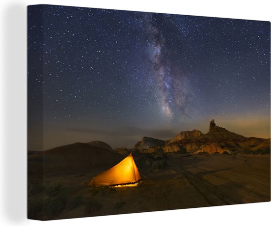 Une tente lumineuse dans un paysage de montagne 180x120 cm - Tirage photo sur toile (Décoration murale salon / chambre) XXL / Groot format!
