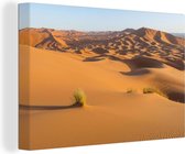Canvas Schilderij Zandduinen in de Afrikaanse woestijn Erg Chebbi - 90x60 cm - Wanddecoratie