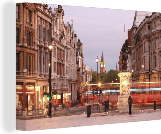 Druk verkeer rondom het Trafalgar Square in Londen Canvas 30x20 cm - klein - Foto print op Canvas schilderij (Wanddecoratie woonkamer / slaapkamer)