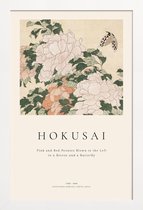 JUNIQE - Poster met houten lijst Hokusai - Pink and Red Peonies Blown