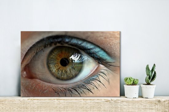 Gros plan d'un oeil marron clair 30x20 cm - petit - Tirage photo sur toile (Décoration murale salon / chambre)