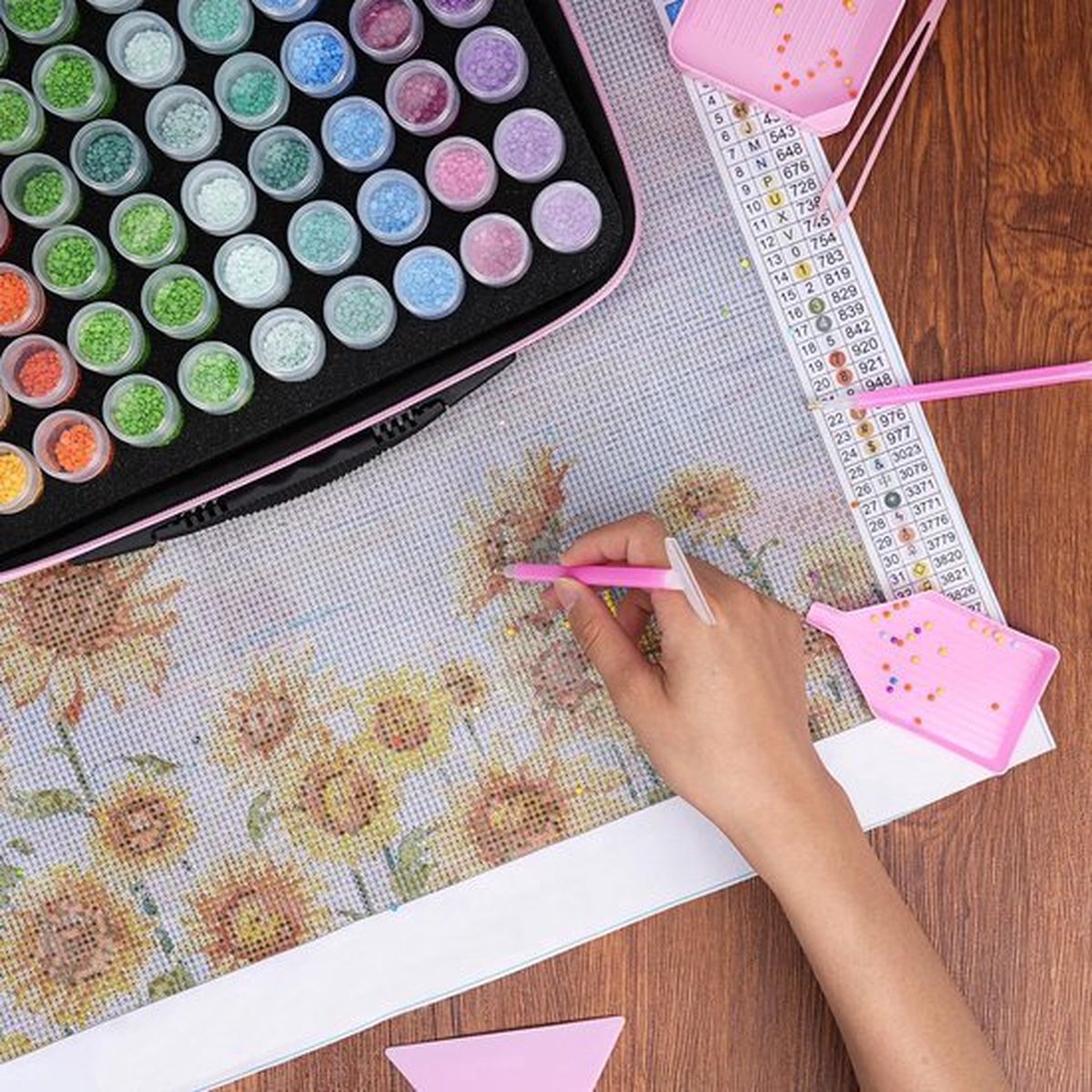 BOTC Diamond Painting Opbergdoos - 70 Potjes - Incl. Toolkit - Sorteerkoffer - Roze — afbeelding 7