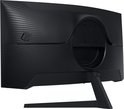 Achterkant van een gebogen zwarte Samsung monitor met een gestreept patroon en een ronde uitsparing.
