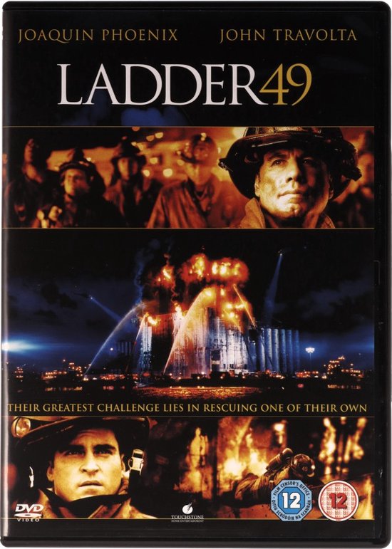 Voorkant van de "Ladder 49" DVD-hoes met Joaquin Phoenix en John Travolta, brandweerlieden en brandend gebouw.