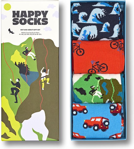 Een Happy Socks geschenkdoos met vier paar sokken: met golven, fietsen, bergen en auto's.