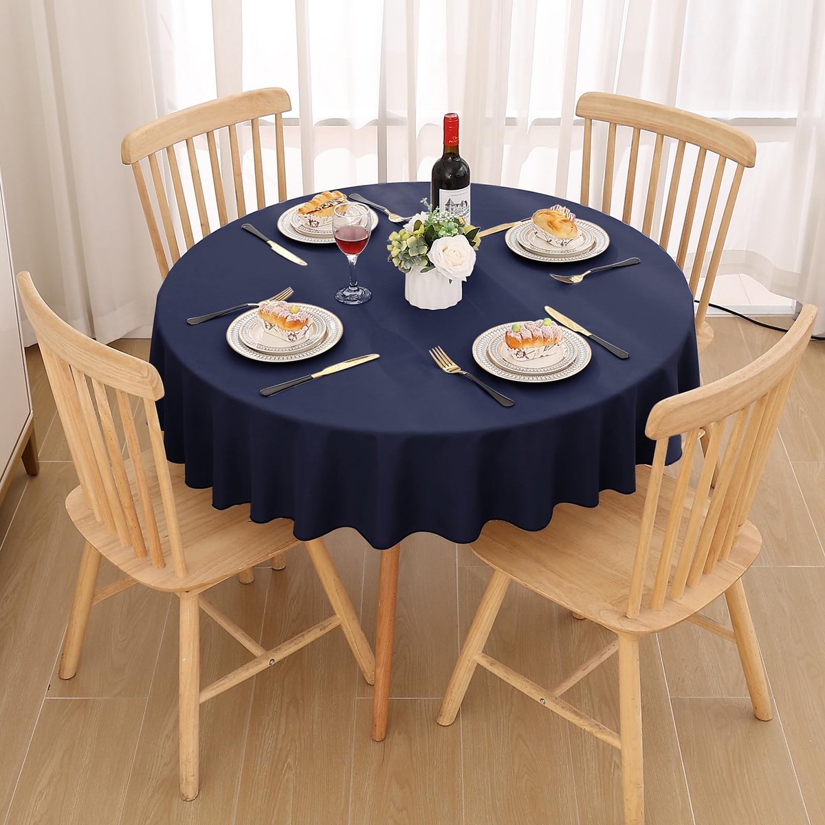 Unyqoos ® Tijdloos Elegantie Tafelkleed met Waterafstotend Lotuseffect en Vuilafstotende Eigenschappen voor Elke Gelegenheid