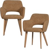 Twee bruine stoelen met open rug en houten poten, naast elkaar.