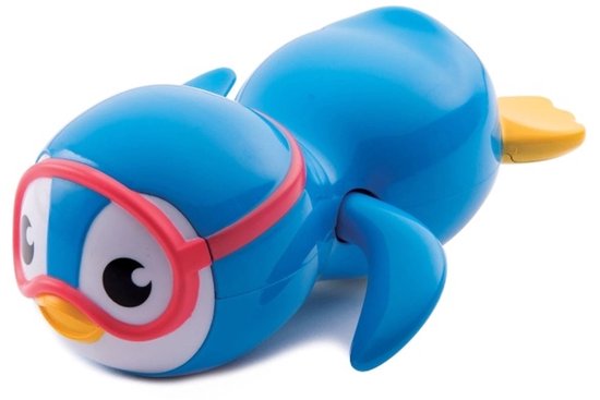 Blauwe opwindbare pinguïn met rode duikbril en gele vinnen, liggend op een witte achtergrond.