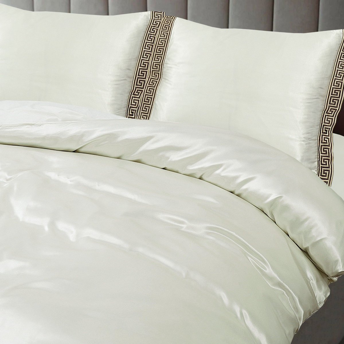 Beauty Silk Dekbedovertrek Satijn Lace Off White 200x200/220 cm + 2 kussenslopen