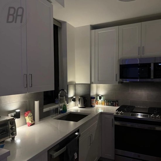 Modern led-stopcontact voor 's nachts, dimbaar nachtlampje met instelbare helderheid, nachtstekker met automatisch inschakelen voor in de slaapkamer, hal, badkamer of kinderkamer