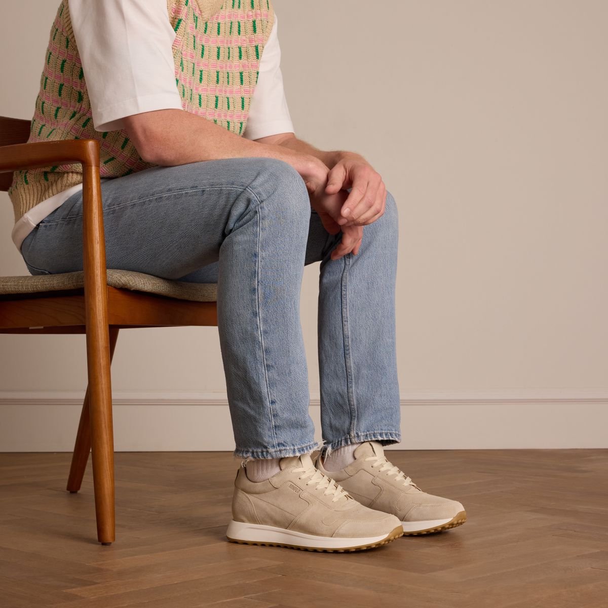 Manfield - Heren - Beige suède sneakers - Maat 40