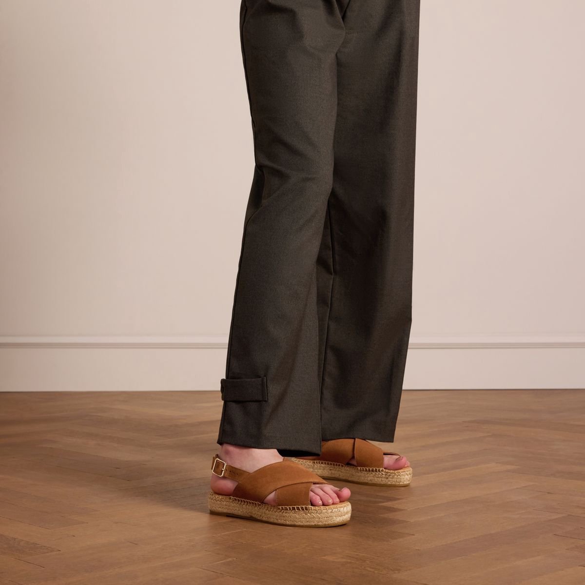 Manfield - Dames - Cognac suède sandalen - Maat 37