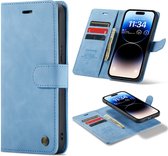 Casemania Hoesje Geschikt voor Apple iPhone 15 Pro Sky Blue - 2 in 1 Magnetic Book Case