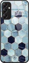 Casimoda® hoesje - Geschikt voor Samsung Galaxy A14 5G - Blue Cubes - Luxe Hard Case Zwart - Backcover telefoonhoesje - Blauw