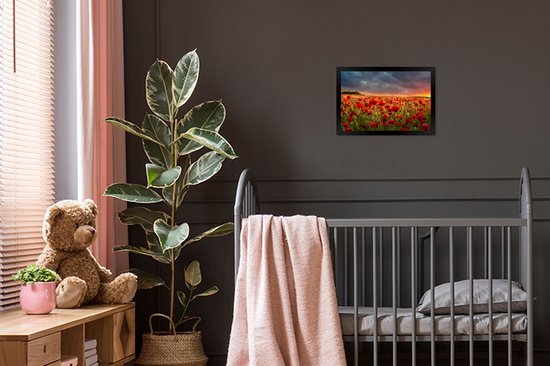 Affiche avec cadre Coquelicot - Champ de coquelicots sous un ciel menaçant cadre photo noir - cadre photo noir - 30x20 cm - Affiche avec cadre