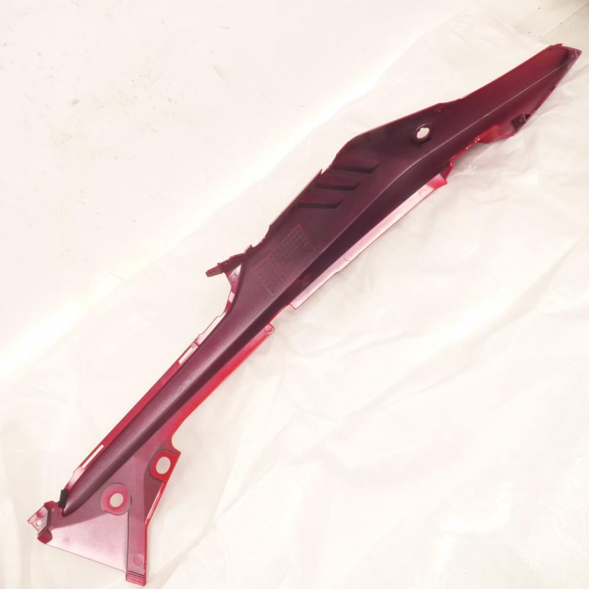 Coque arrière gauche origine pour Moto Suzuki 250 Gw Inazuma 2012 à 2017 47841-48H00 Neuf