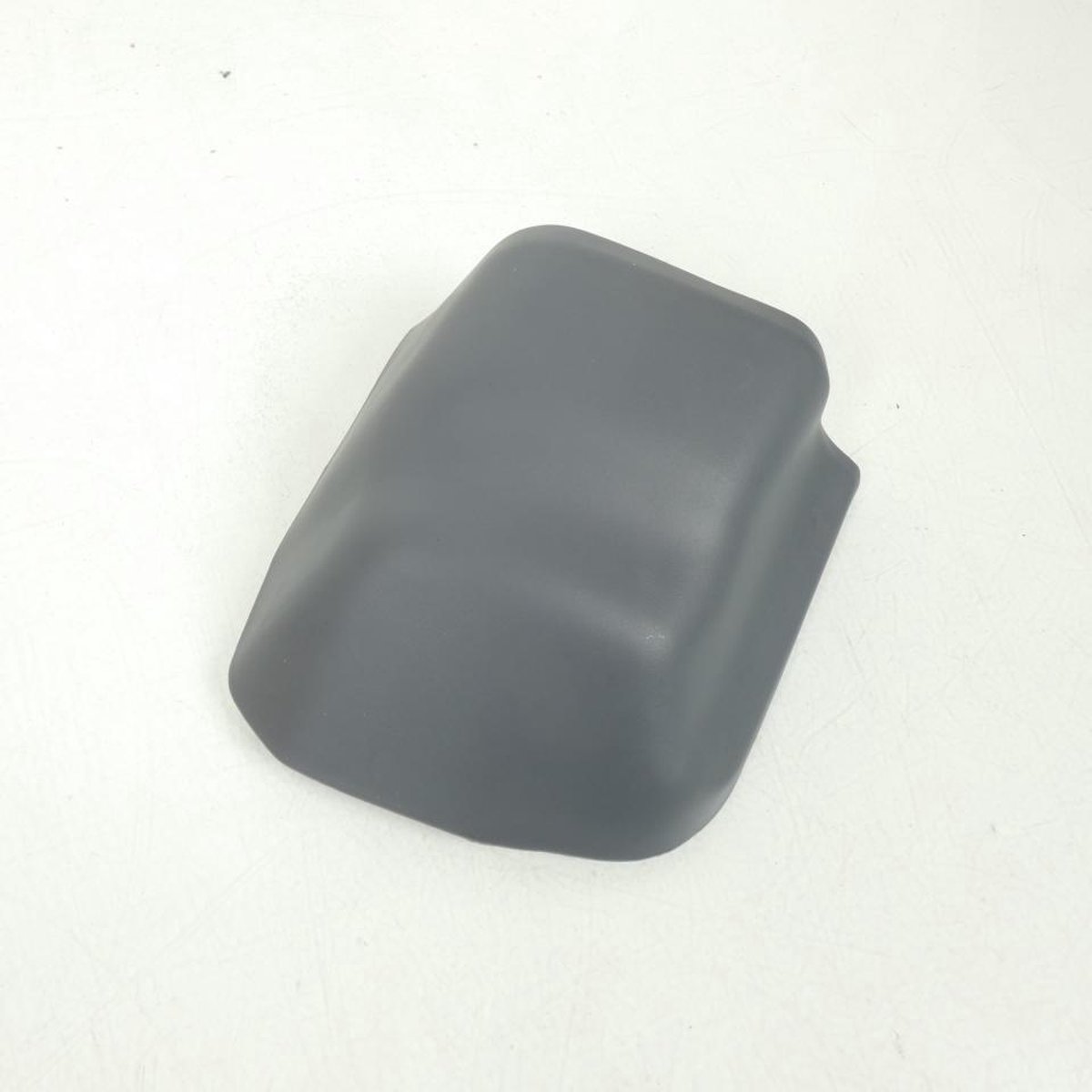 Coffre Tablier Arrière Gris pour scooter PGO PMX 110 Sport P2622000660 Neuf