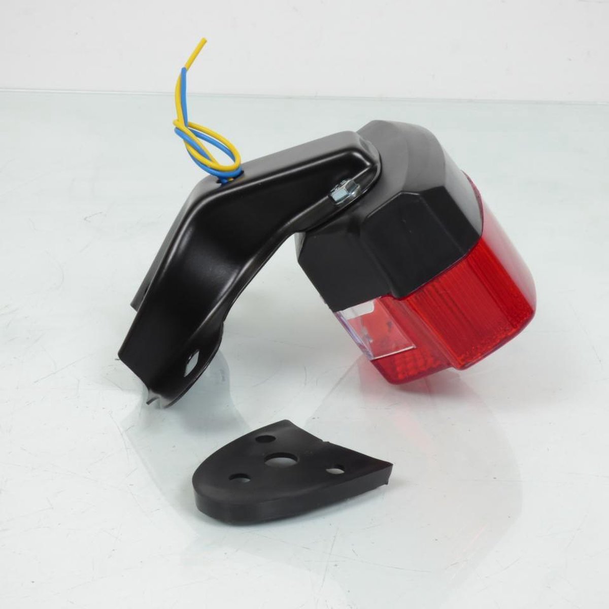 achterlicht met guia plaathouder voor bromfiets mbk 51 bromfiets cyclo