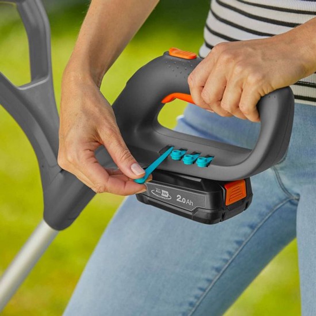 Gardena Débroussailleuse multifonction - 14702-55 - sans batterie ni chargeur