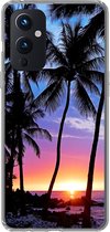 Geschikt voor OnePlus 9 hoesje - Een silhouet van palmbomen tijdens een zonsondergang op Hawaii - Siliconen Telefoonhoesje
