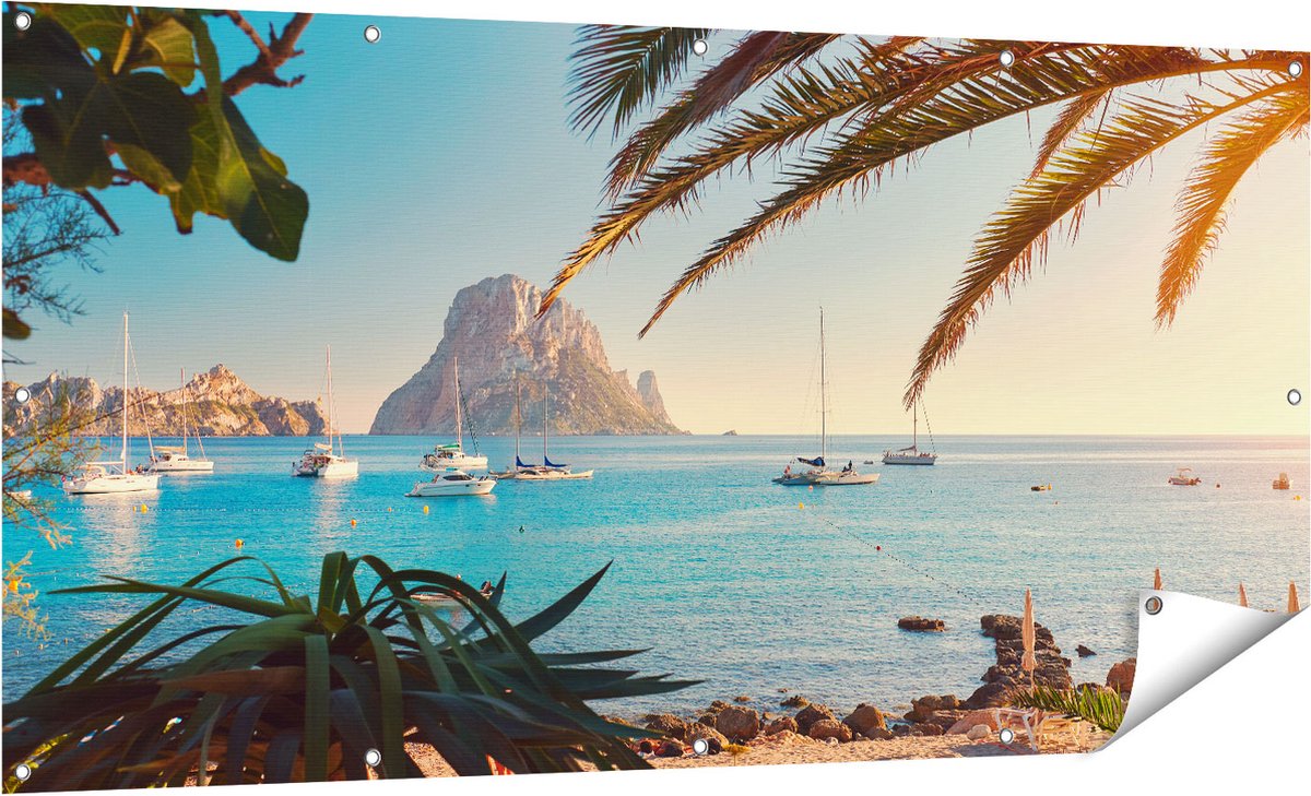 Gards Tuinposter Ibiza Cala d'Hort Strand - 160x80 cm - Tuindoek - Tuindecoratie - Wanddecoratie buiten - Tuinschilderij Multikleur