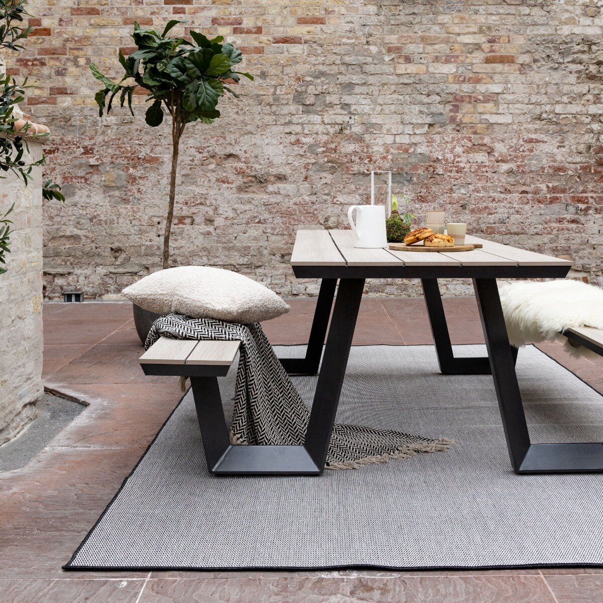 Buitenkleed Mono - Zwart/wit - dubbelzijdig - EVA Interior - 200 x 290 cm - (L)