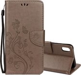 Reliëf vlinderpatroon horizontaal flip lederen tas met kaartsleuf & houder & portemonnee & draagriem voor iPhone XS Max (grijs)