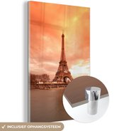 MuchoWow® Glasschilderij 20x30 cm - Schilderij acrylglas - Eiffeltoren - Parijs - Lucht - Foto op glas - Schilderijen