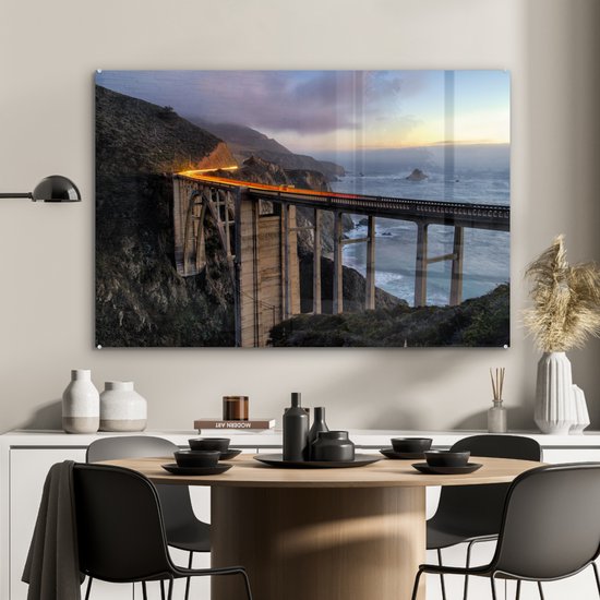 MuchoWow® Glasschilderij 120x80 cm - Schilderij acrylglas - Bixby Creek Bridge bij schemering bij de Big Sur Amerika - Foto op glas - Schilderijen