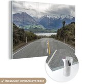 Highway at Lake Wanaka in New Zealand Plexiglass 30x20 cm - small - Tirage photo sur Glas (décoration murale en plexiglas)