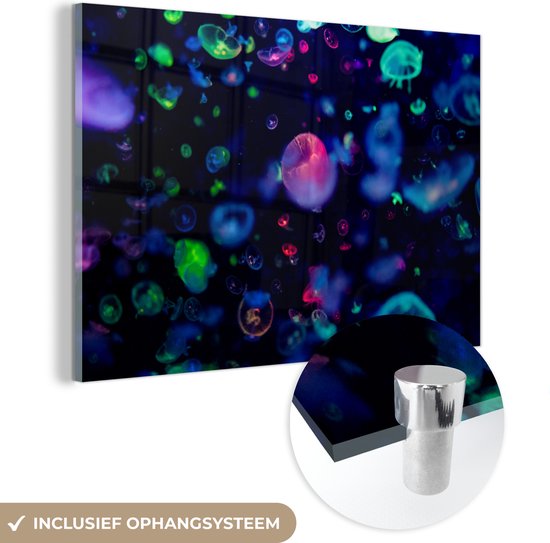 MuchoWow® Glasschilderij 60x40 cm - Schilderij acrylglas - Kwallen in neonlicht bij een aquarium - Foto op glas - Schilderijen