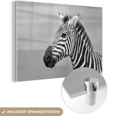 MuchoWow® Glasschilderij 120x80 cm - Schilderij acrylglas - Zebra close-up - zwart wit - Foto op glas - Schilderijen