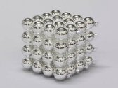 Zilver Glans Kerstballen - Cb. 64 Glasballen/cap Zilver Glans 40mm