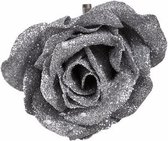 Decoratie roos op clip zilver/glitter 9 cm - Zilveren roos kunstbloem met glitters