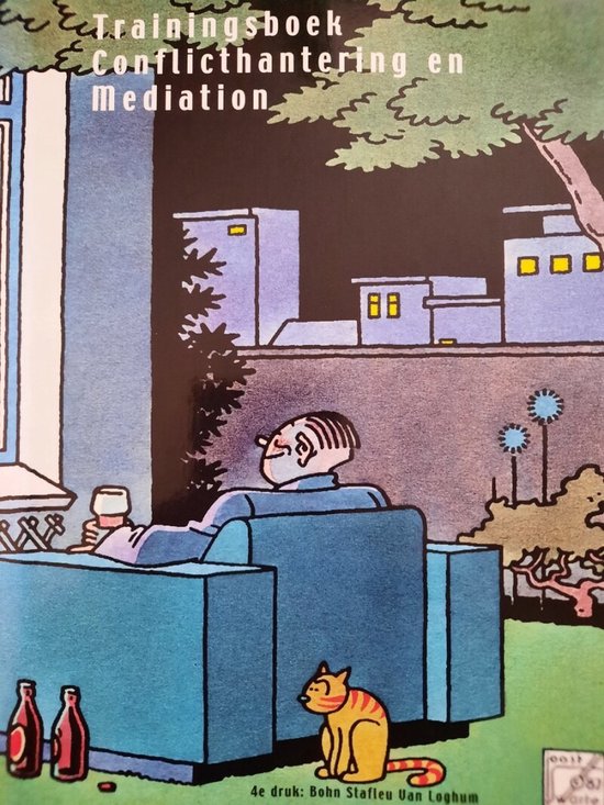 Boekomslag met de titel: Trainingsboek Conflicthantering en Mediation. Een man zit in een fauteuil met een glas, naast een rode kat. Gebouwen op de achtergrond.