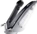 Zwart Braun CareStyle 5 strijkijzer met FreeGlide 3D-technologie en stoomuitlaat. Zilverkleurige details.